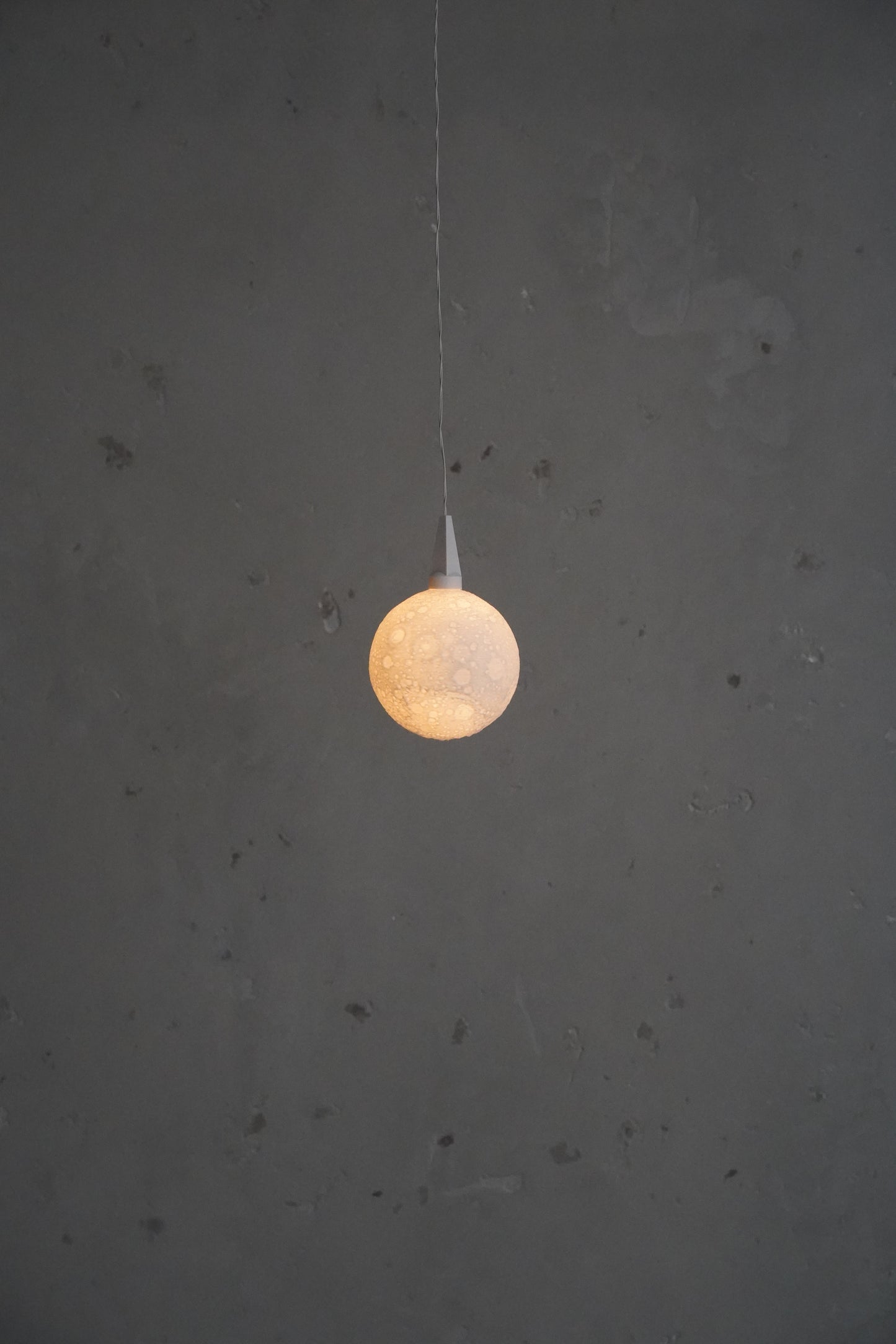 Leuchtkörper "zehn" - Mond grau